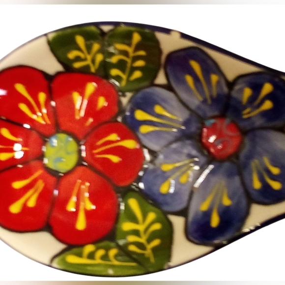 Del Rio Salado - Hand Painted Floral Embossed Spoon Rest. 10 1/2" Long, 4" Wide. - Picture 3 of 8